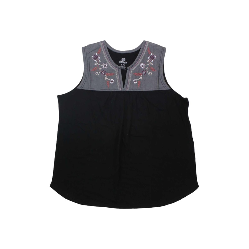 Sherpa Women's Shaanti Embroidery Top
